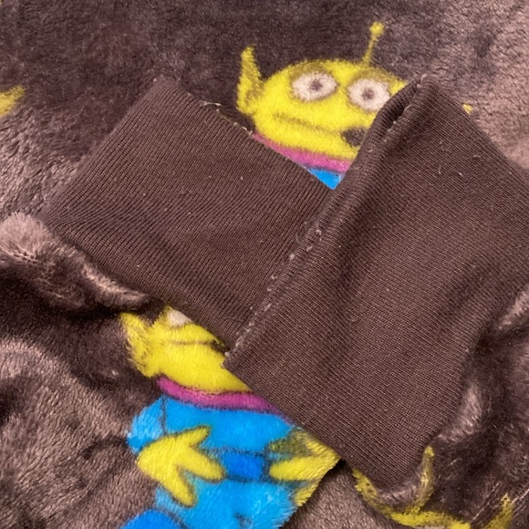 Disney Pixar Green Alien Fluffy Sweater SZ M - Picture 5 of 5